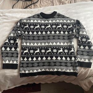 Black and White Patterned Men's Sweater